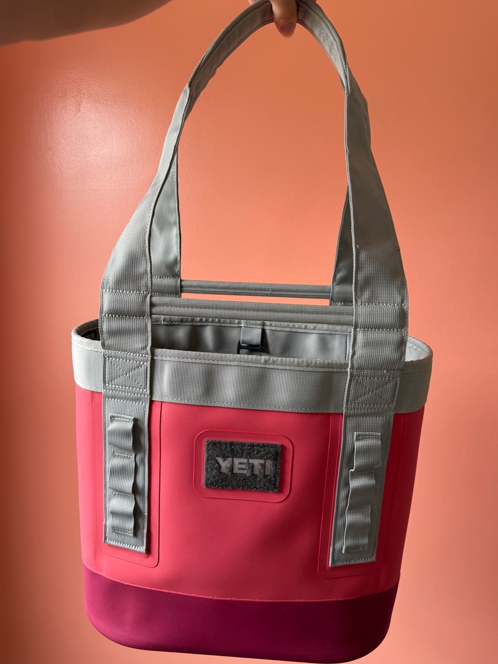 Yeti Camino 20 Bimini Pink